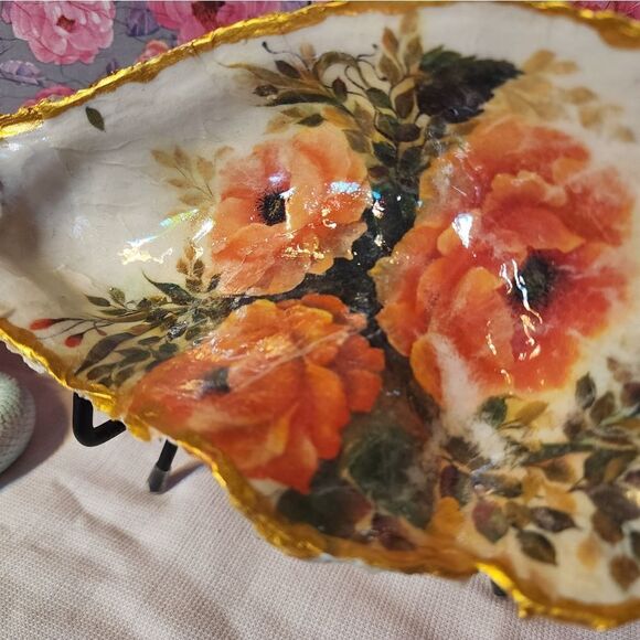 DECOUPAGE OYSTER SHELL   - Picture 2 of 6